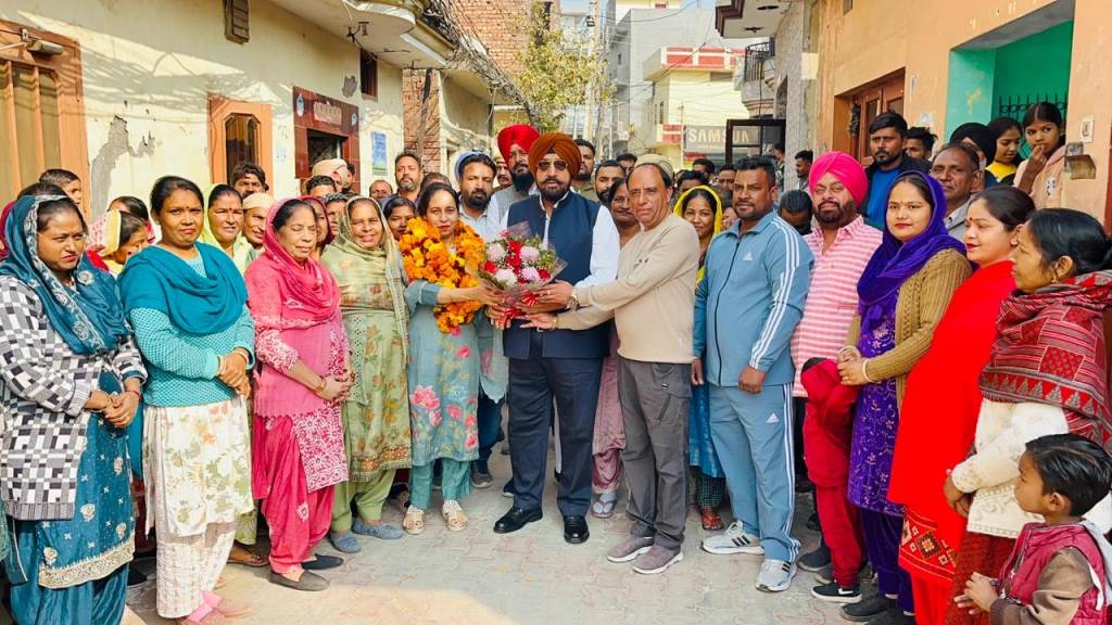 MLA Kuljit Singh Randhawa inaugurated the work of laying a water supply pipeline and installing a new tubewell in Ward No 13 of Derabassi at a cost of Rs 242 crore